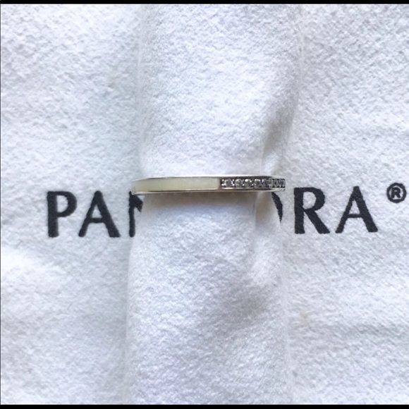 🚨SOLD🚨Pandora Luminous Hearts Ring - Picture 3 of 7